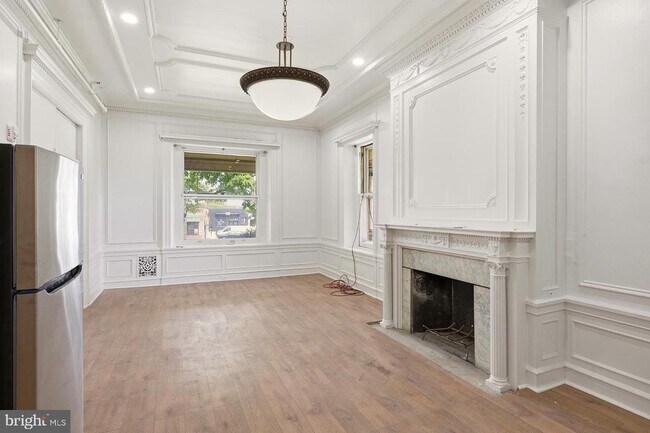 Foto del edificio - 6012 Ridge Ave