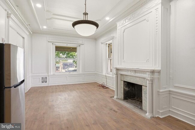 Building Photo - 6012 Ridge Ave