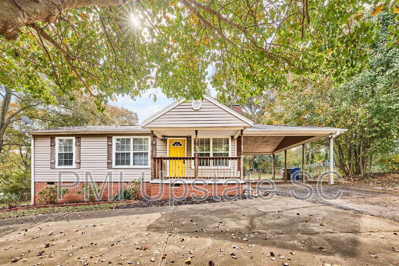 Foto principal - 28 Pine Grove Ln