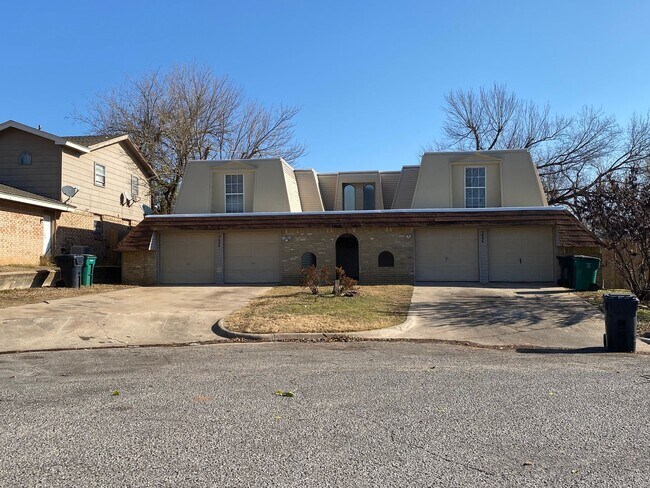 Foto del edificio - 3 bedroom 2.5 Bath Accepting Housing Vouch...