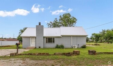 Building Photo - 841 N Burleson St