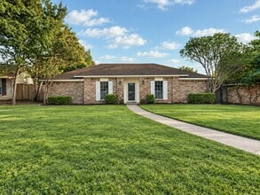 Building Photo - 1109 Wood Creek Cir