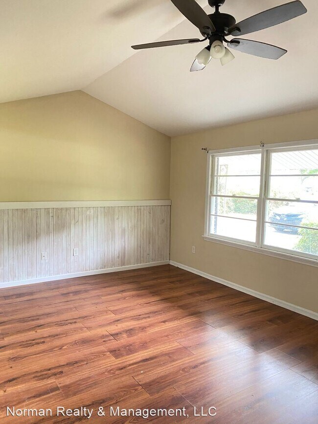 Building Photo - 3 br, 1.5 bath House - 3 Palm Drive