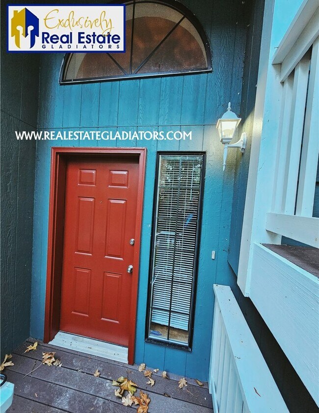 Foto del edificio - 4 Bed 2.5 Pet Friendly Home in Wilderness Rim