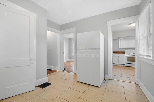 Foto del edificio - 627 S 38th St