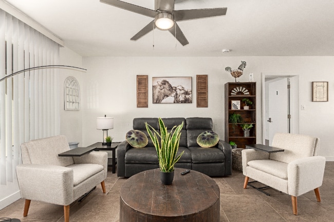 Foto del edificio - 1328 W 6th St