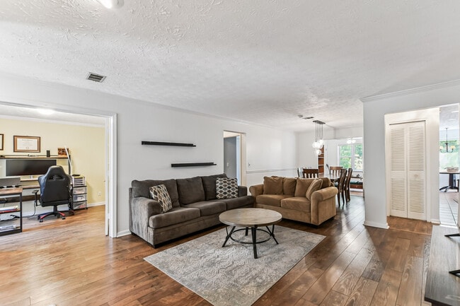 Photo - 19 Normandy Ct Townhome