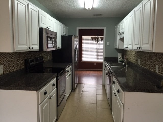 Building Photo - 1240 Desert Storm Dr