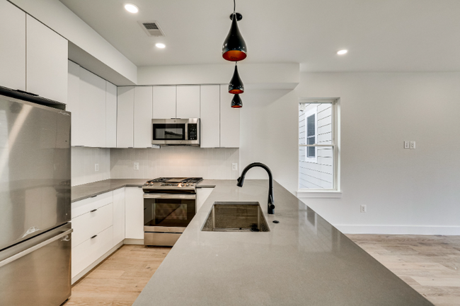 Foto del edificio - 3230 13th St NW