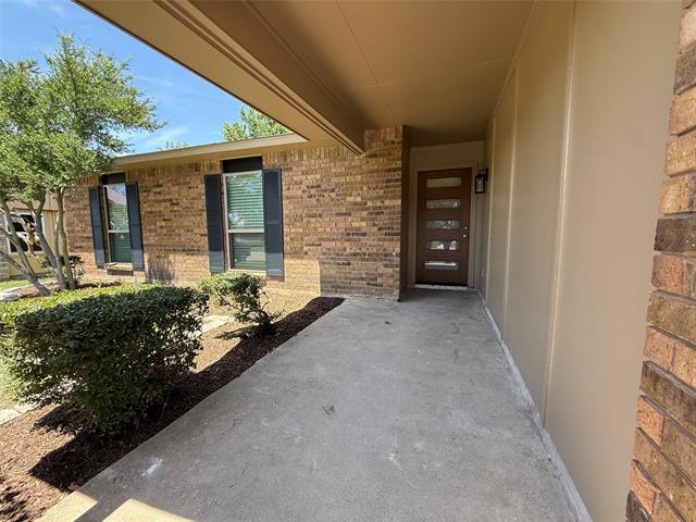 Building Photo - 615 Wandering Way Dr
