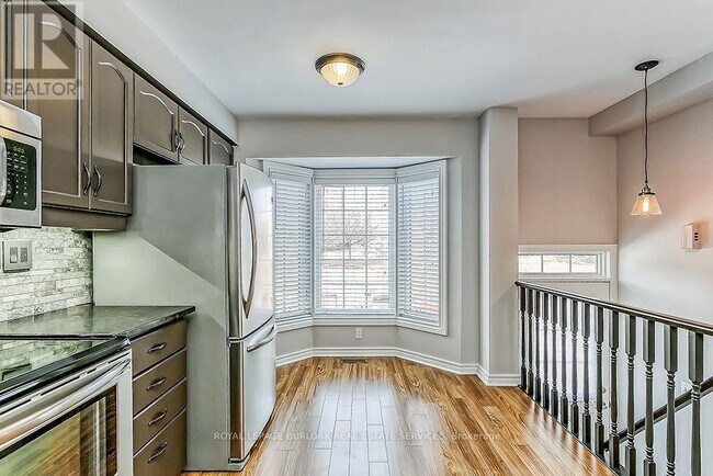 Building Photo - 3480 Upper Middle Rd