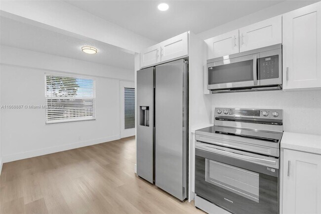 Building Photo - 301 SW 135th Ave