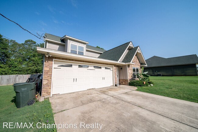 Building Photo - 4 br, 3.5 bath House - 18 Summer Shade Ct.
