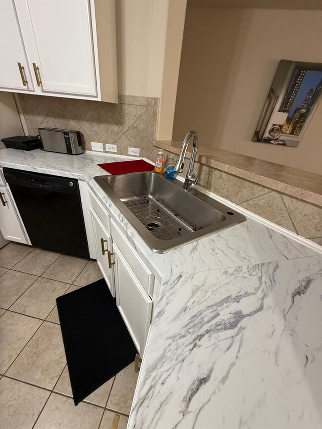 Foto del edificio - 168 Dolomite Dr