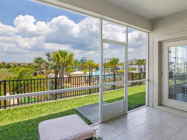 Building Photo - 1043 Splash Shot Pl