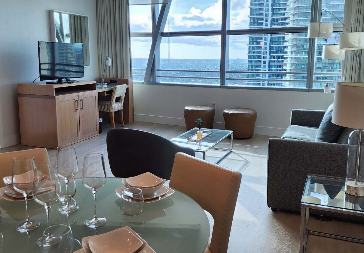 Foto principal - 1395 Brickell Bay Dr