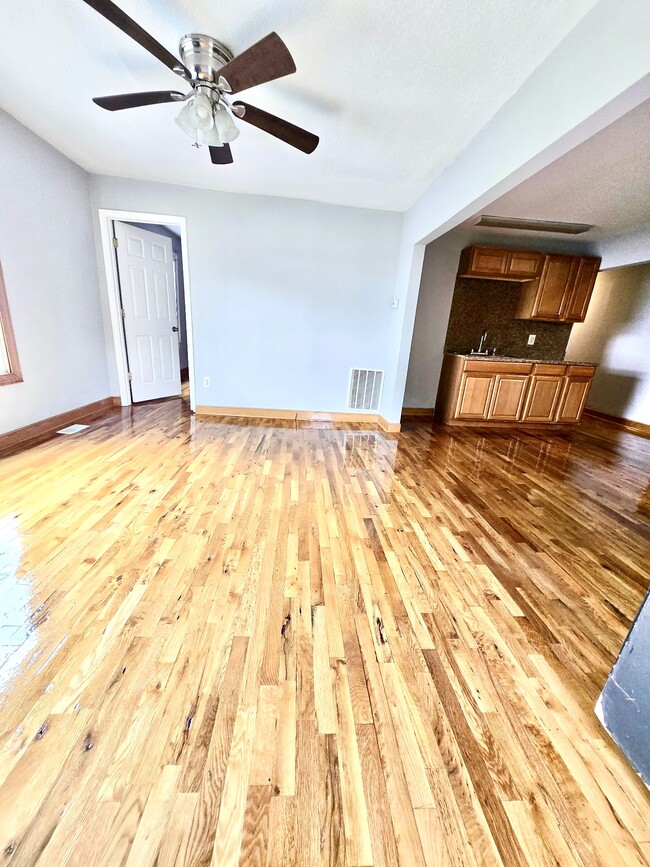 Building Photo - 306 Joel Bentley Way