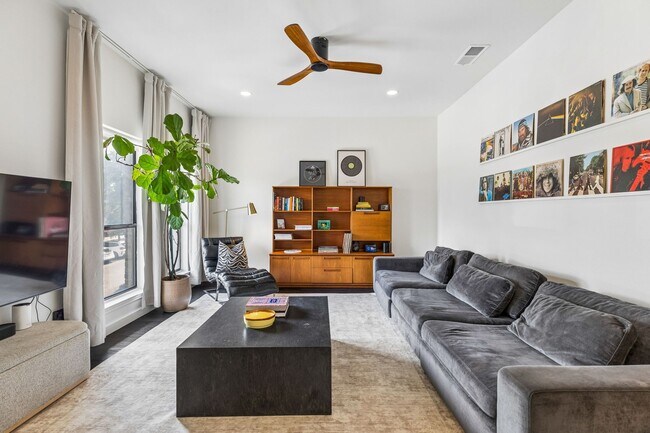 Living Room - 1404 Norwalk Ln