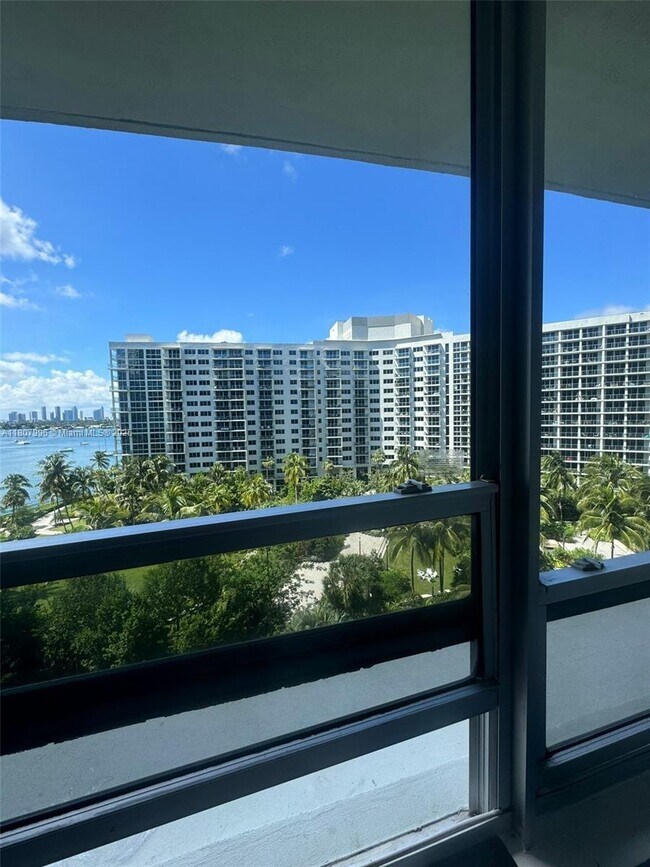 Foto del edificio - 1500 Bay Rd