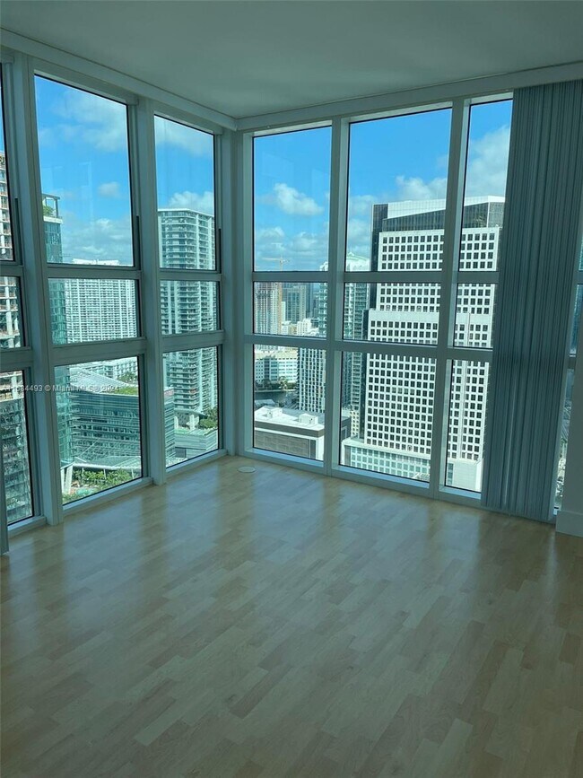 Building Photo - 951 Brickell Ave