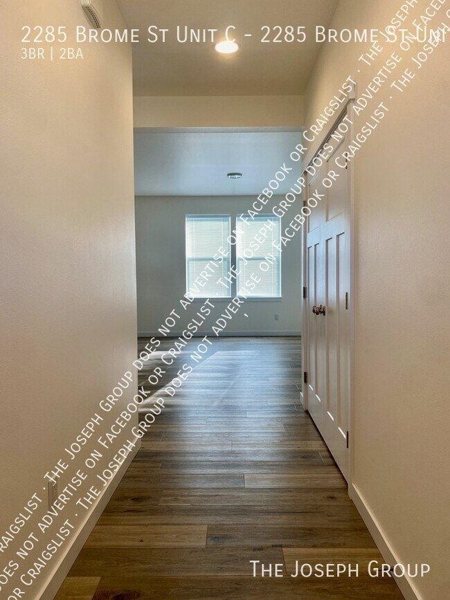 Foto del edificio - 2285 Brome St