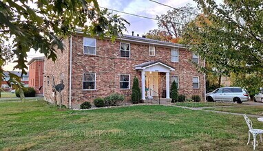 Building Photo - 3208 Orchard Manor Cir