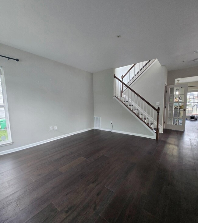 Foto del edificio - 7811 New Ascot Ln