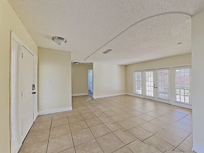 Building Photo - 10740 SW 173rd St