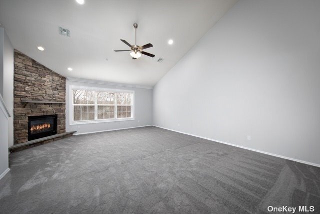 Foto del edificio - 112 Village Green Dr