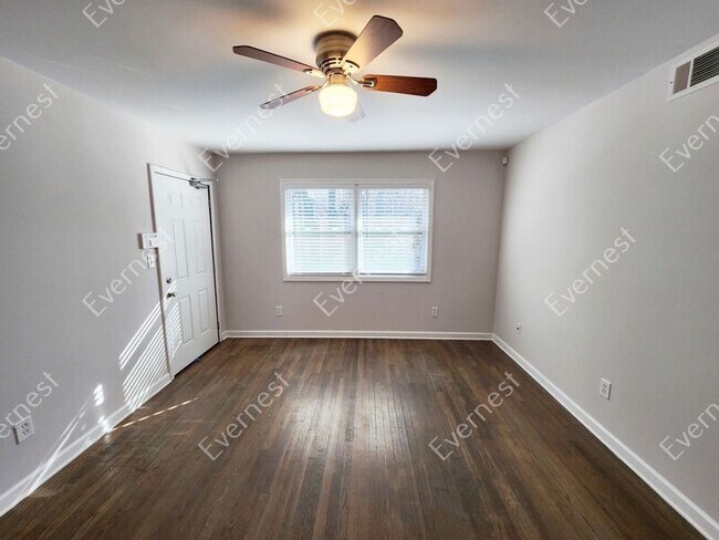 Foto del edificio - 1651 Line Cir