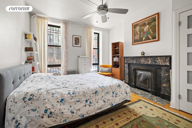 Building Photo - 138 Hoyt St