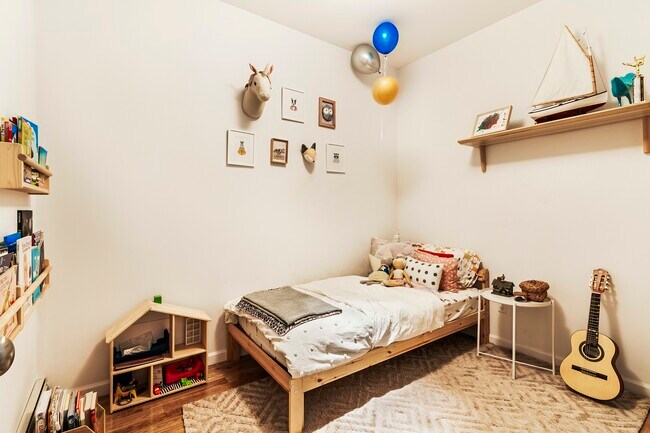 Foto del edificio - 3BR Charm on Clinton Street