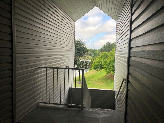 Foto del edificio - 717 Secret Harbor Ln