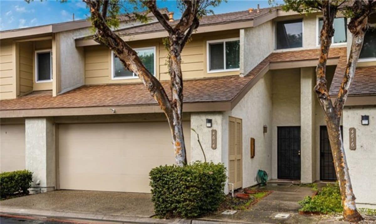 Foto principal - 4532 W 5th St