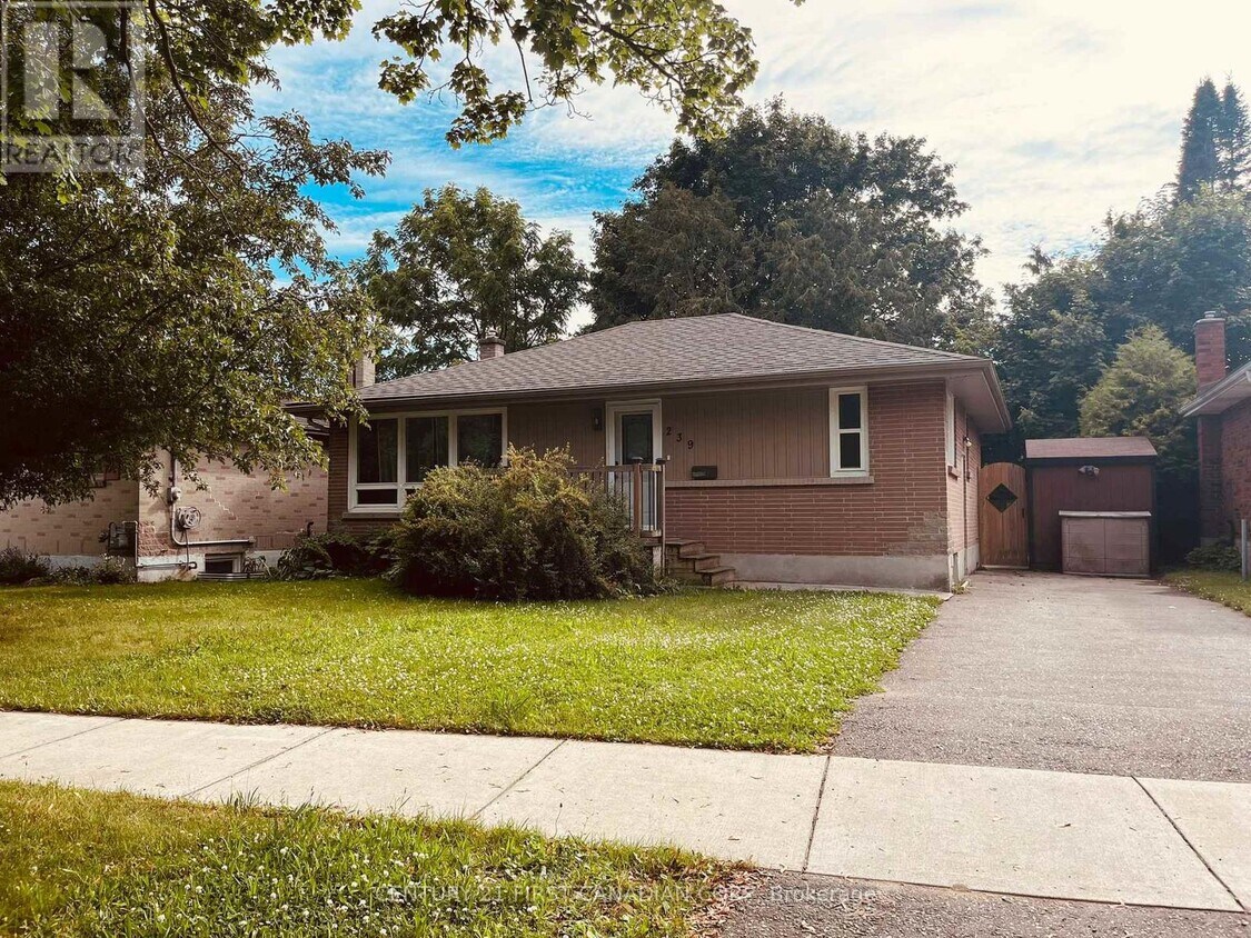 Primary Photo - 239 Goddard Blvd