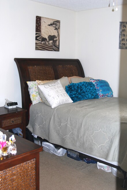 Building Photo - 724 S Welch St