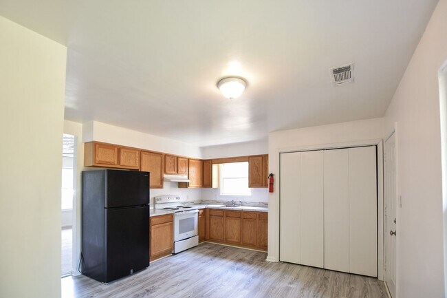 Foto del edificio - 3BR/1.5BA Home – Great Norfolk Location!