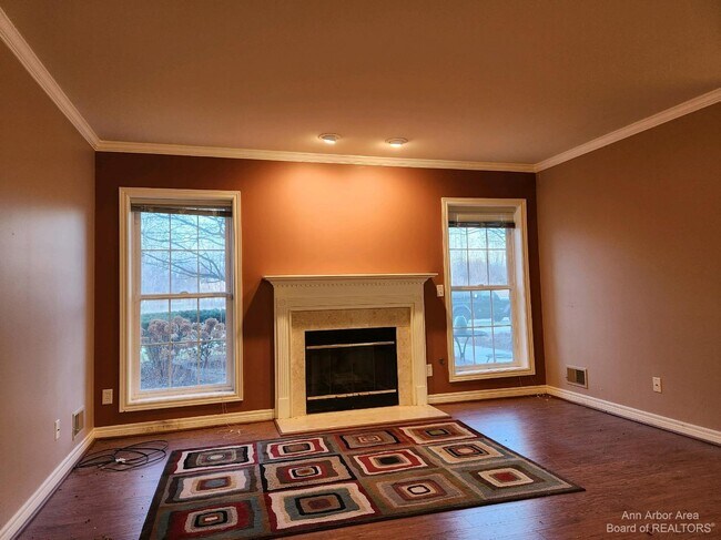 Building Photo - 3400 Endsleigh Ln