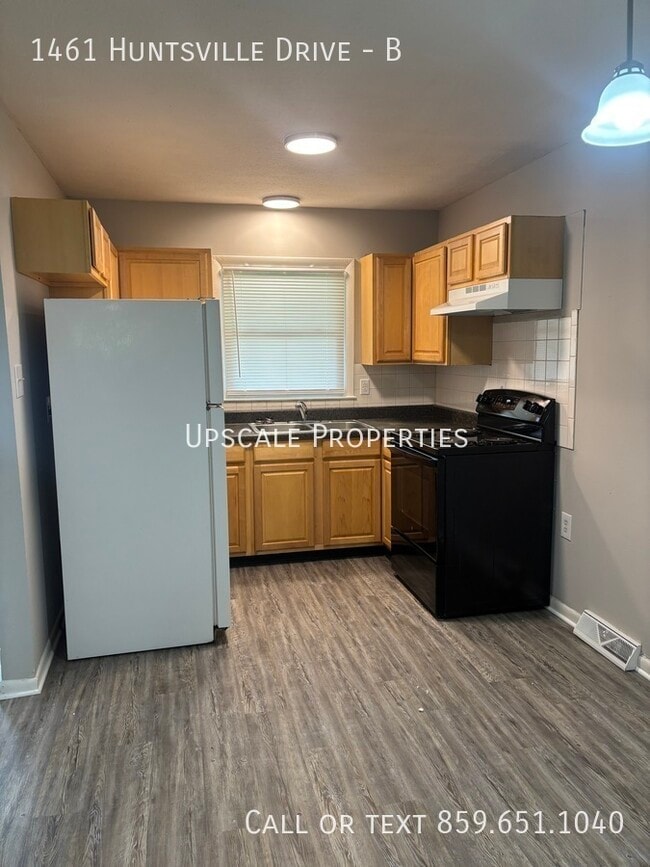 Building Photo - 1461 Huntsville Dr