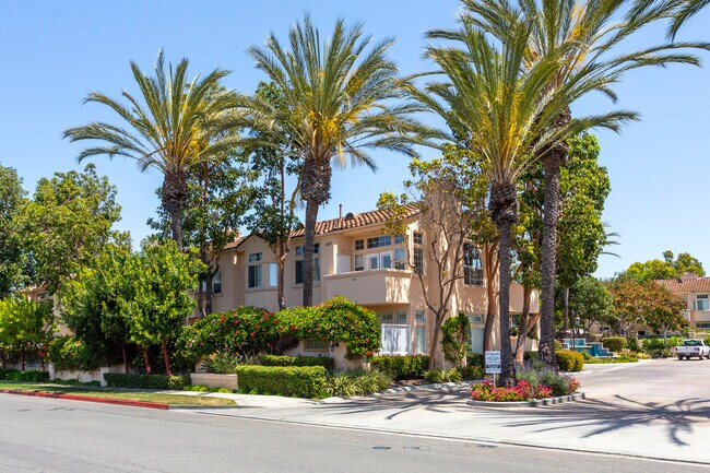 Bottom corner unit - 16002 Camino Deliciada