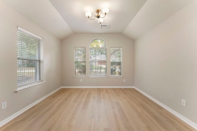 Foto del edificio - 99 E Foxbriar Forest Cir