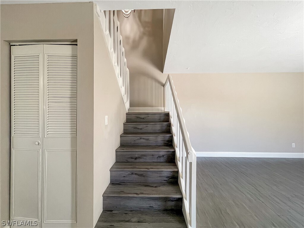 Building Photo - 1705 Park Meadows Dr