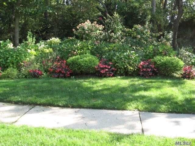 Foto del edificio - 10 Glen Hollow Dr