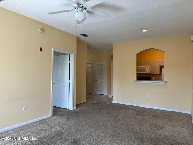 Foto del edificio - 10550 Baymeadows Rd