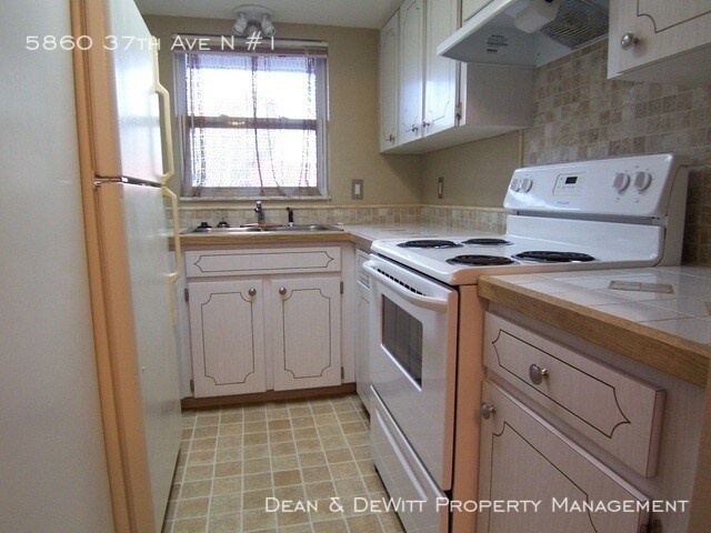 Foto del edificio - 5860 37th Ave N