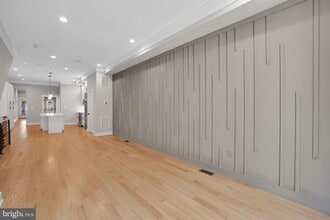 Building Photo - 1329 Irving St NW