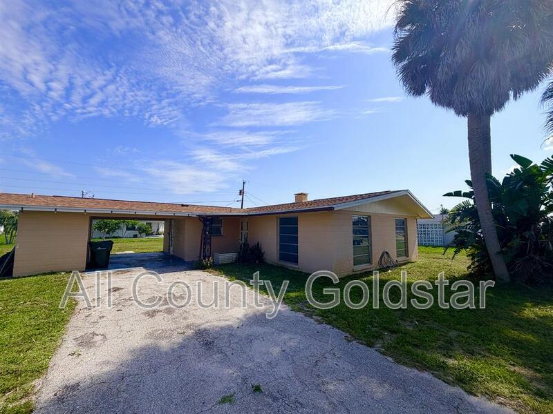 Building Photo - 412 Palm Creek Dr