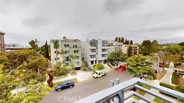 Building Photo - 1176 Wellesley Ave