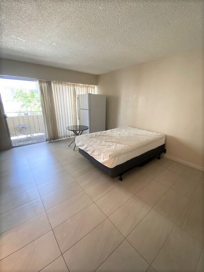 Foto del edificio - Studio near Waikiki Beach