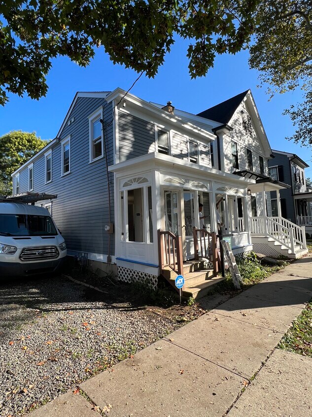 Primary Photo - 33 Green Street